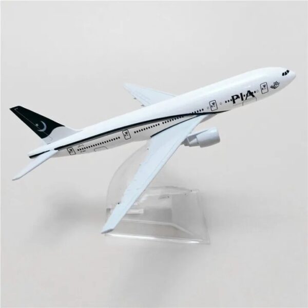 Pakistan International Airline Boeing 777 Diecast 1:400 Die-cast Scale Model PIA