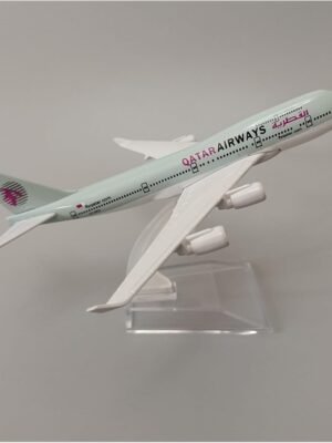 Qatar Airways Metal 16 cm b747 Airplane Model for office and home decoration Aircraft Models