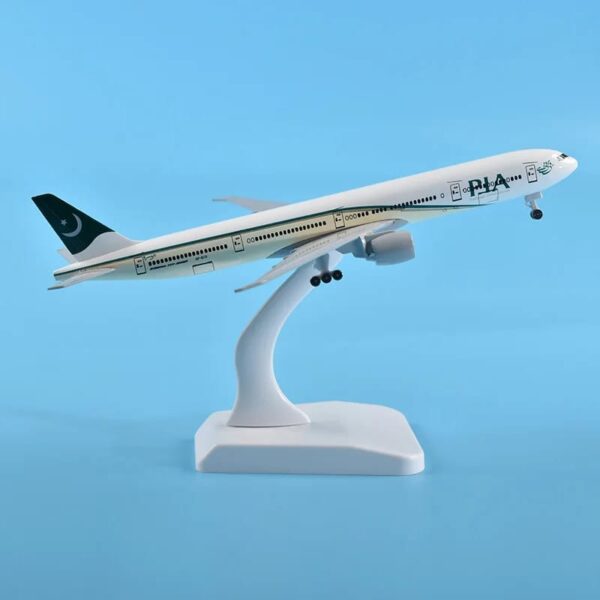 Airplane Model Metal 20 cmPIA (pakistan international Airline) Aircraft Model best quality with stand