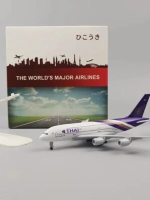 Airplane Model Thai Airways (20 cm) Airline Model metal Airceaft with plastic stand die cast model for office and home decoration and collectable best
