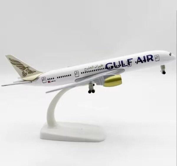 GULF Air Boeing B787 20 cm scale 1:300 Airplane Model metal body Diecast Airline model Airways Plane Model Aircraft for home and office decoration.
Write title including all these