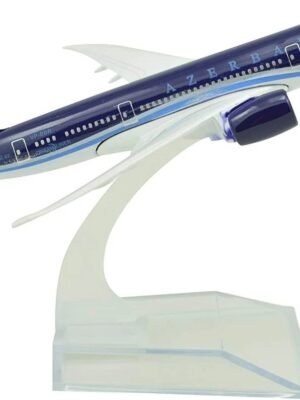 Azerbaijan Airlines Boeing 787 Dreamliner Diecast Metal Airplane Model 1:400 Scale – 16cm Aircraft Model Plane for Home & Office Display