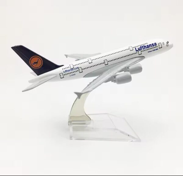 Lufthansa Airlines A380 Diecast Model – 16cm Metal Airplane (1:400 Scale) Collectible Aircraft Toy