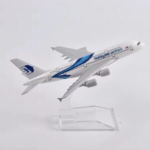 Malaysia Airlines Airbus A380 16cm Diecast Aircraft Model 1:400 Scale – Full Metal Alloy Airplane with Stand for Home & Office Decoration