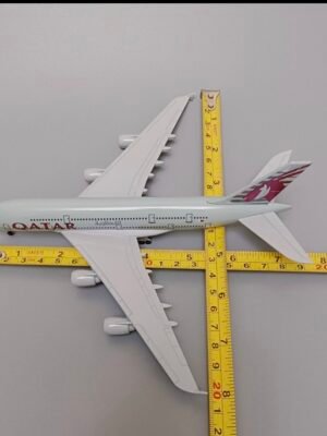 Qatar Airways A380 Metal 20 cm Aircraft model scal 1:400  with wheels and stand Airline Model for office diecost aircraft model  decoration