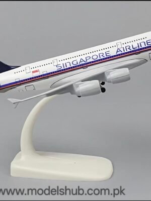 Singapore Airlines A380 1:300 Scale 20cm Metal Body Aircraft Model with Wheels & Stand – Decorative Collectible Airplane Model for Display and Collection