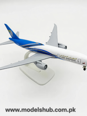 Oman Air Diecast Model Airplane – 1:400 Scale, 20cm Metal Alloy Aircraft Replica (Boeing 787 / Airbus A350 / A330) – Premium Collectible Gift for Aviation Enthusiasts
