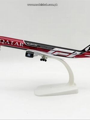 Qatar Airways Boeing 777-300 20cm Diecast Model Airplane – Formula 1 Special Livery, Alloy Metal Aircraft Replica with Landing Gear & Wheels