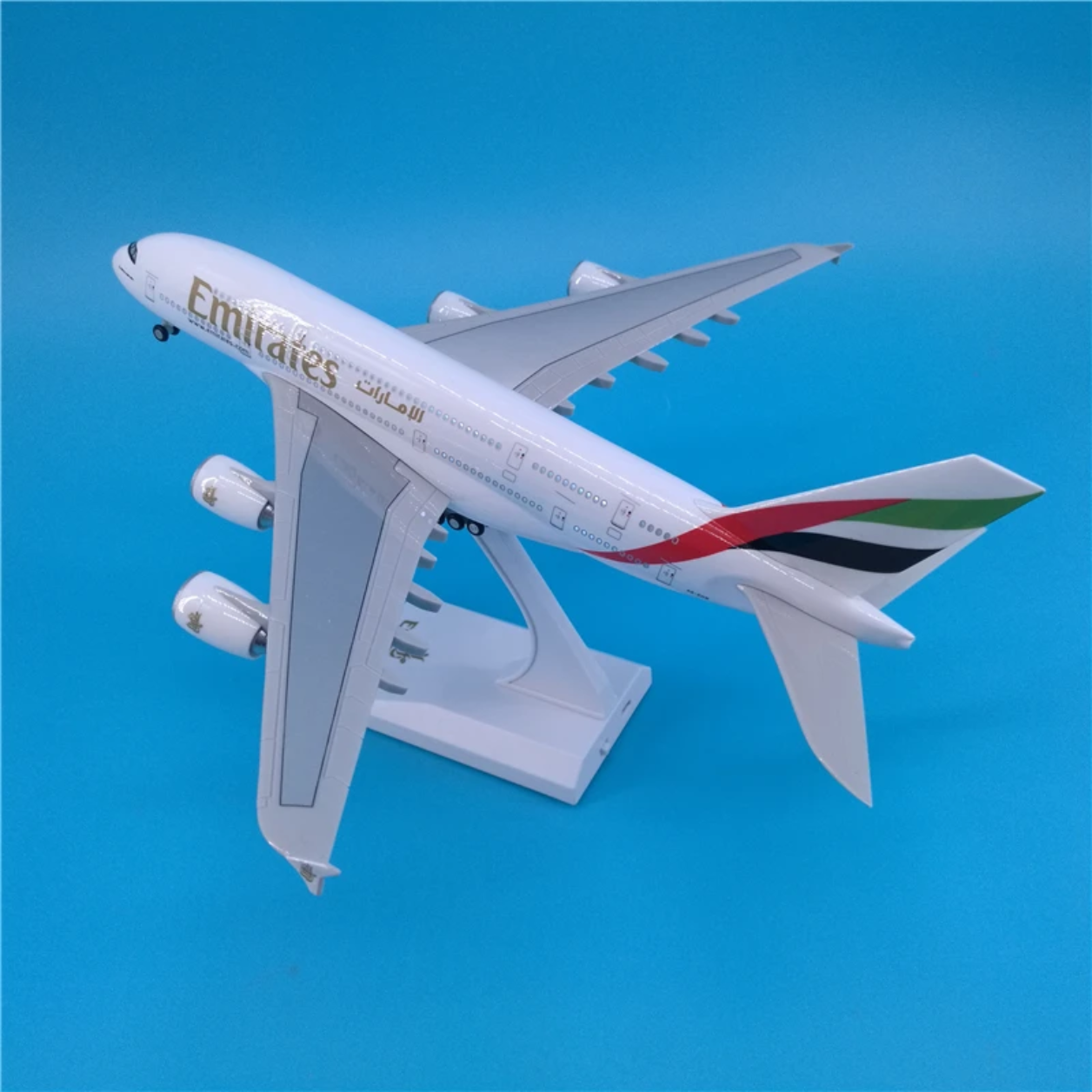 Emirates Airbus A380 30cm 1:200 Metal Airplane Model - Image 3