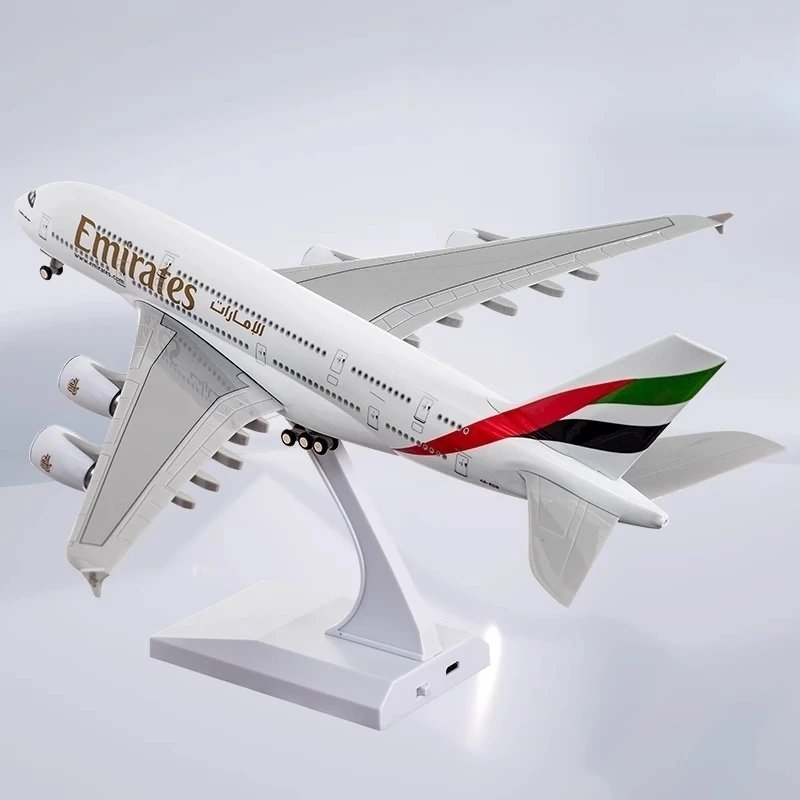 Emirates Airbus A380 30cm 1:200 Metal Airplane Model - Image 2