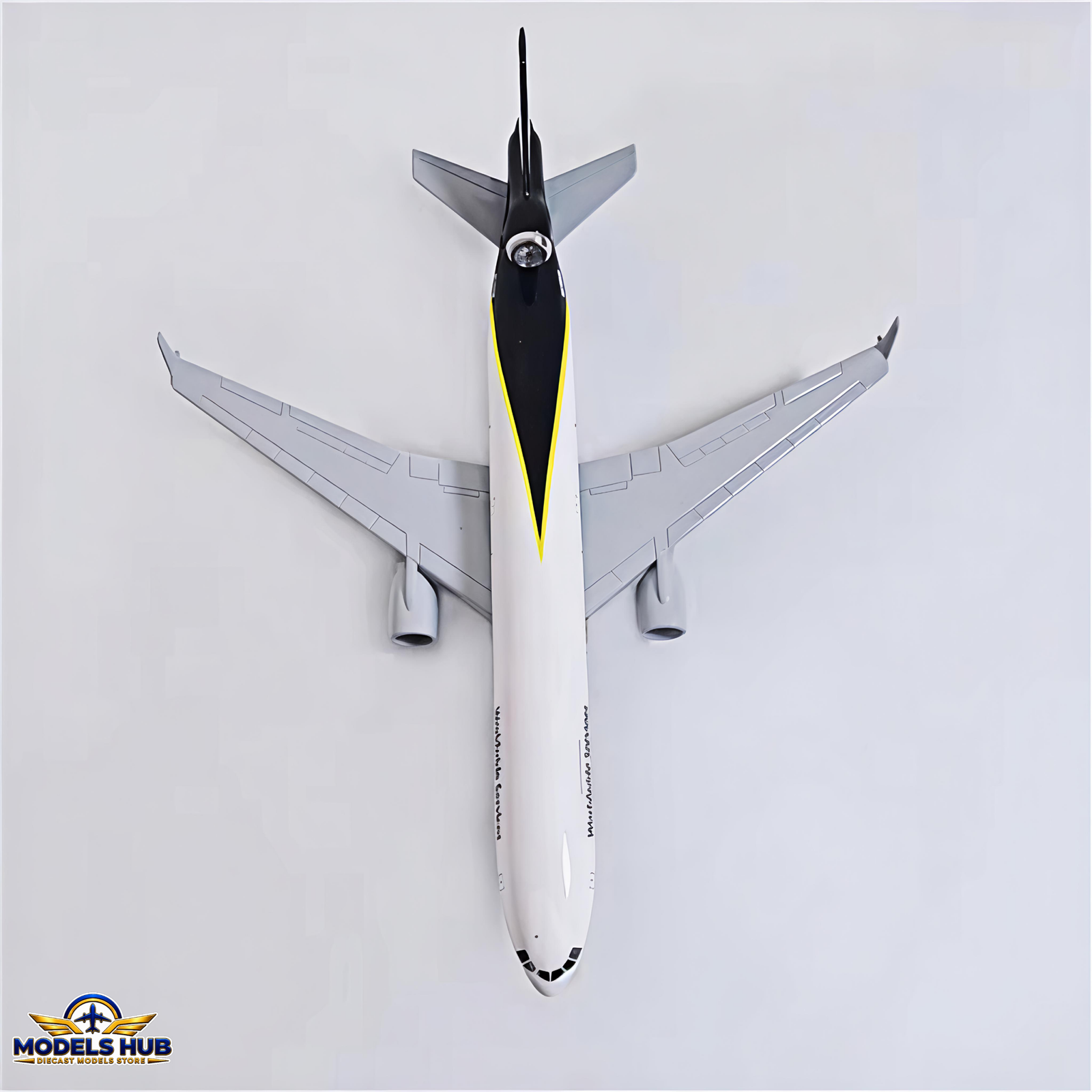 UPS World Cargo MD-11 20cm Scale 1:300 Metal Body Model Airplane with Wheels – Airlines Aircraft Model for Home & Office Decor, Collectible Aviation Display & Gift - Image 5